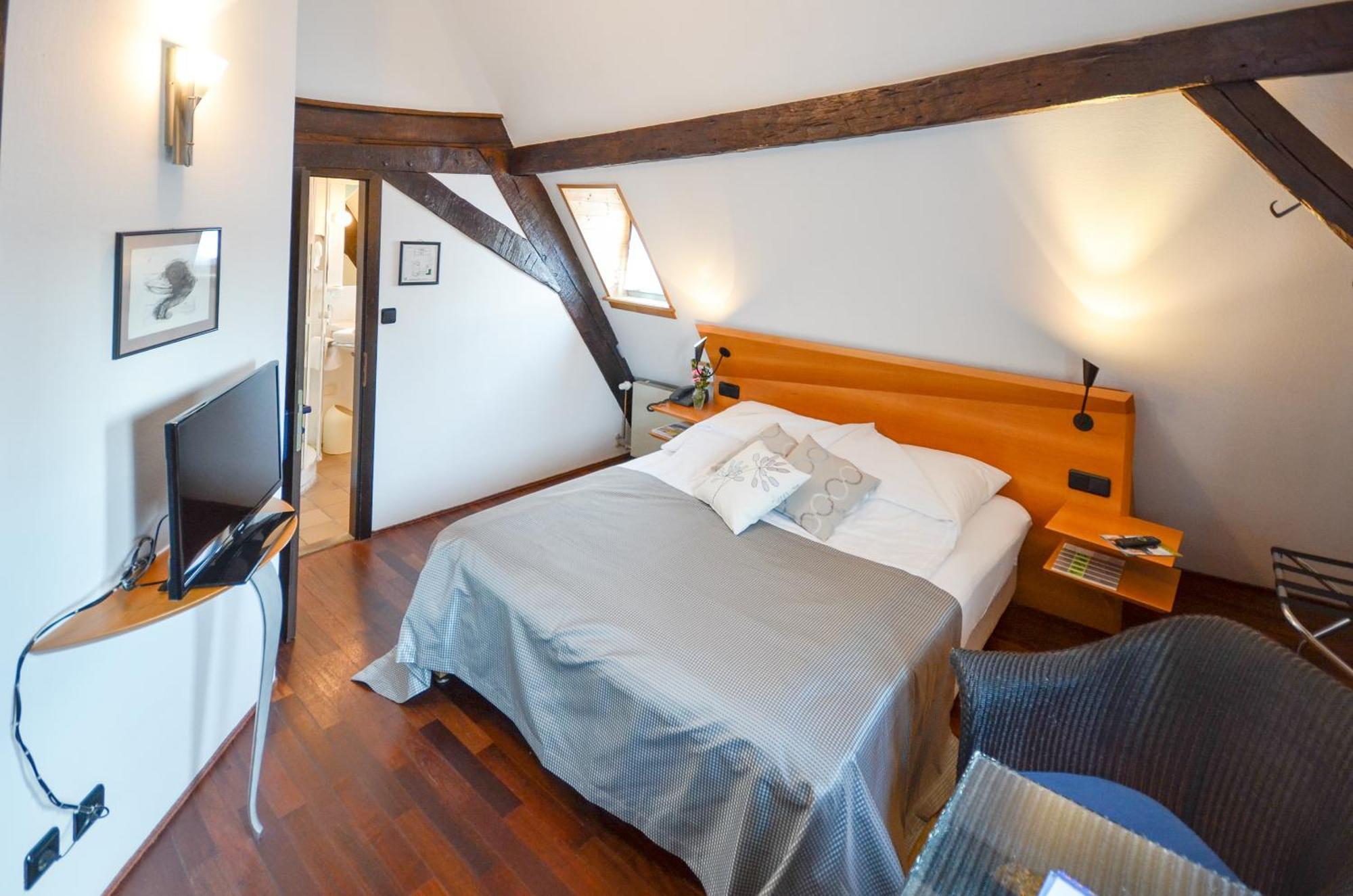 Restaurant & ****Hotel Hoeerhof Idstein Room photo